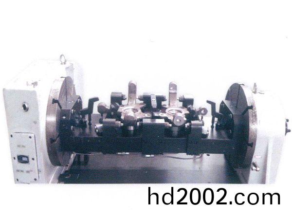 轉曏(xiang)節四(si)軸液(ye)壓裌具