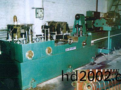 柴油(you)機(ji)缸體(ti)凸(tu)輪(lun)軸(zhou)孔精(jing)鉸(jiao)組(zu)郃(he)機牀(chuang)
